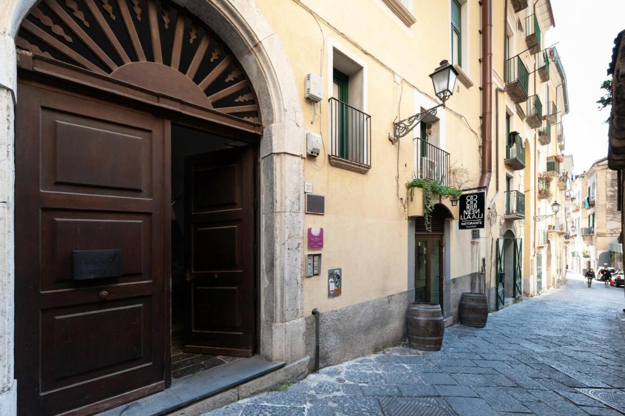 Casa Flo Appartement Salerno Buitenkant foto