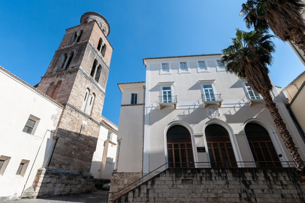 Casa Flo Appartement Salerno Buitenkant foto